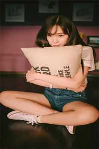 陈逸张志尧(假扮情侣，美女总裁怎么还玩真的了？)全文阅读_(假扮情侣，美女总裁怎么还玩真的了？)完整版在线阅读