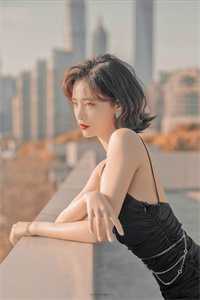 夏衍夏月《变成女生好像也不咋地》_变成女生好像也不咋地全章节免费阅读