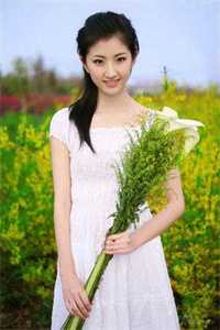 重生后，我被校花强撩！