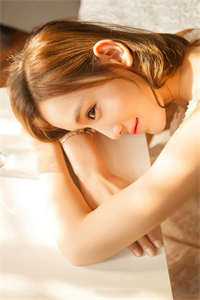 八零军婚：高冷同志成了黏人精
