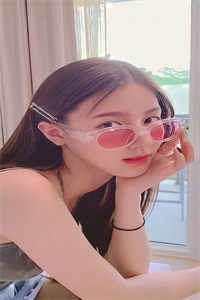 最热门小说神豪：你管日收三百叫神豪？何江张婧瑶_神豪：你管日收三百叫神豪？(何江张婧瑶)全本完结小说