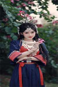 山奈沧祈澜(魔尊嗜血绝色，她日日跟魔尊贴贴)_《魔尊嗜血绝色，她日日跟魔尊贴贴》全集阅读