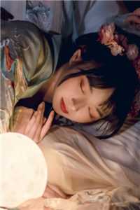 穿成修仙炮灰，机缘全靠抢女主