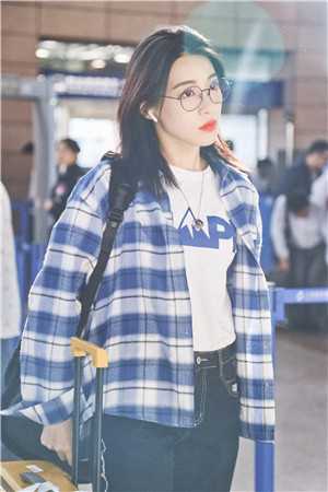 完结版免费小说逃荒农女：捡到残暴王爷她哭了(澹台凛荆梨)_逃荒农女：捡到残暴王爷她哭了(澹台凛荆梨)最新章节列表